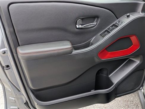 Used 2023 Nissan Frontier PRO-4X w/ Pro Convenience Package image 10