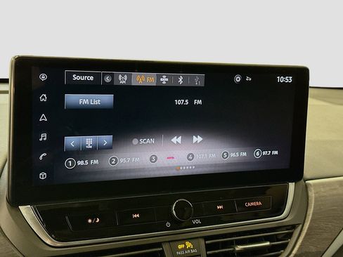 Used 2023 Nissan Altima 2.5 SV w/ SV Premium Package image 21