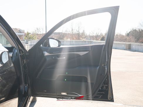 Used 2016 Lexus LS 460 L image 44