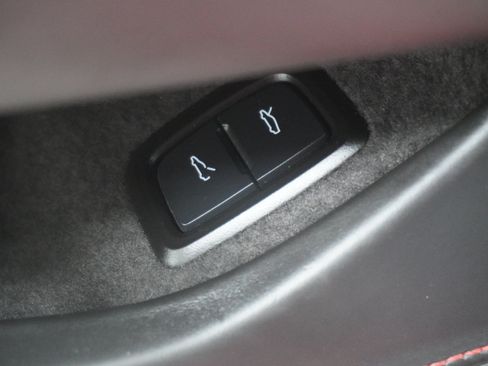 Used 2020 Chevrolet Corvette Stingray Premium Cpe w/ 3LT Preferred Equipment Group RWD image 34