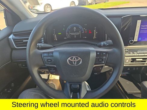 Used 2025 Toyota Camry LE FWD image 17