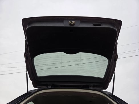 Used 2011 Subaru Outback 3.6R Limited image 14