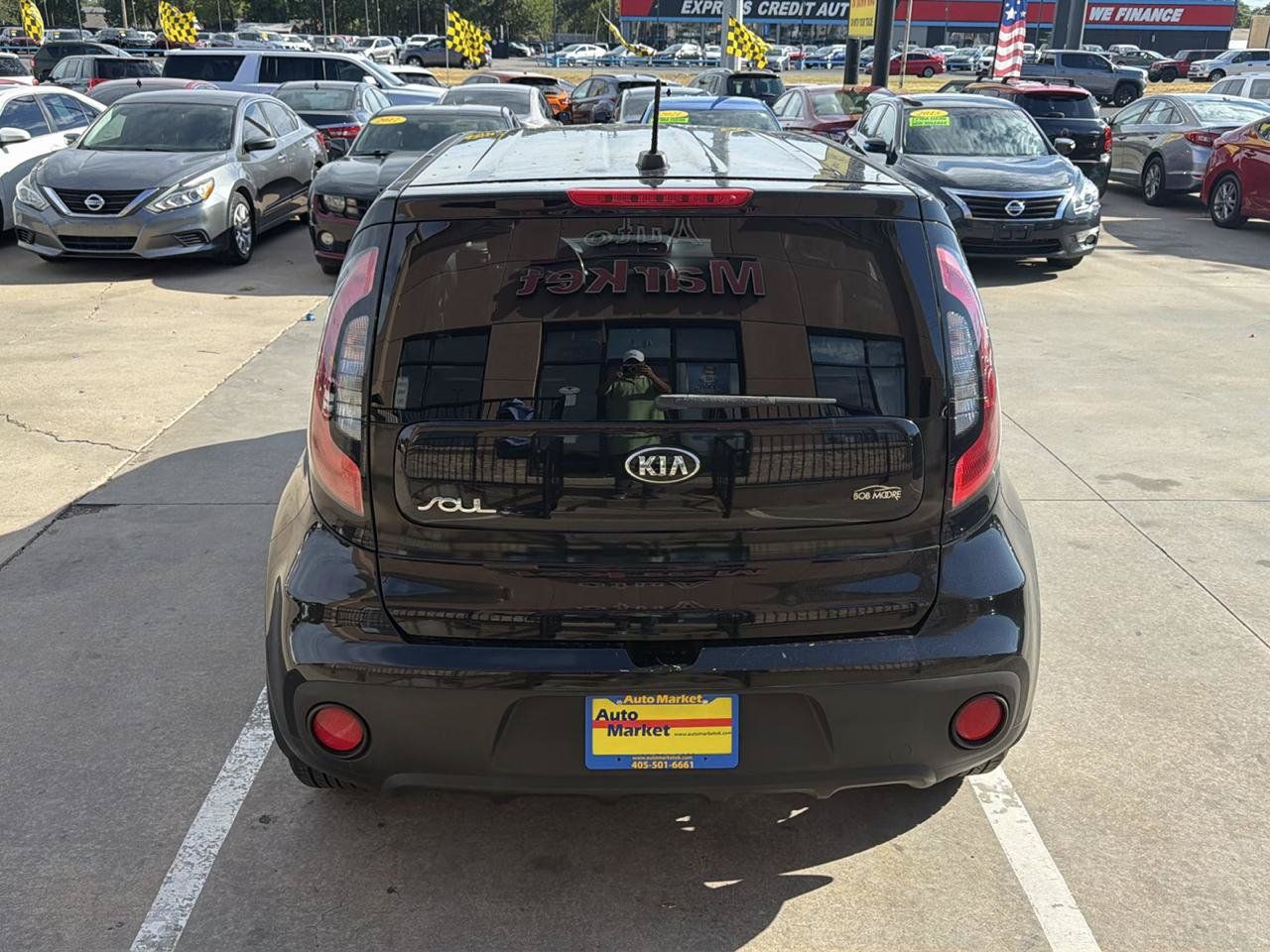 Used 2017 Kia Soul FWD image 6