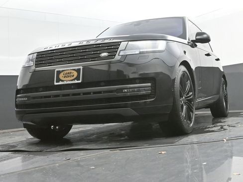 Used 2023 Land Rover Range Rover SE image 33