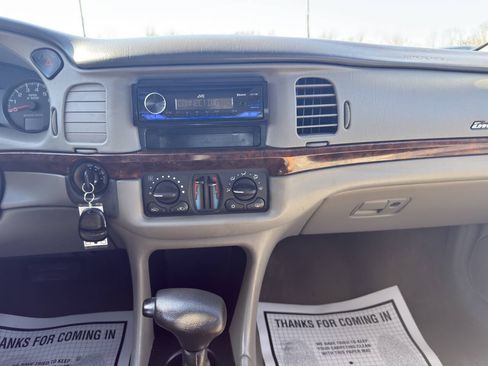 Used 2005 Chevrolet Impala LS w/ Sun And Sound Package FWD image 13
