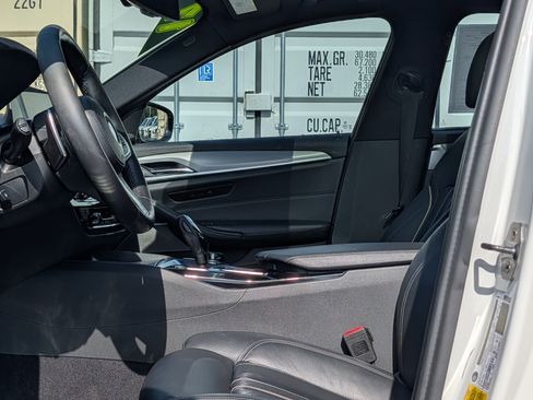 Used 2017 BMW 530i RWD image 19