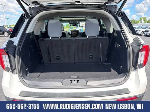 Used 2025 Ford Explorer Active w/ Active Comfort Package AWD/4WD image 23
