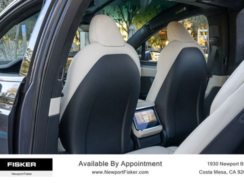 Used 2022 Tesla Model X Plaid image 18