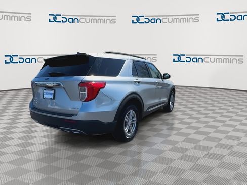 Used 2021 Ford Explorer XLT w/ Equipment Group 202A image 8