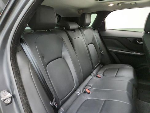 Used 2017 Jaguar F-PACE Premium image 30