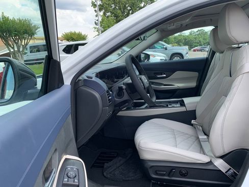 New 2026 Nissan Sentra SL w/ Floor Mat Package FWD image 22