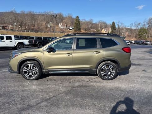 Used 2024 Subaru Ascent Limited image 2