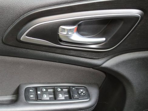 Used 2015 Chrysler 200 LX image 14