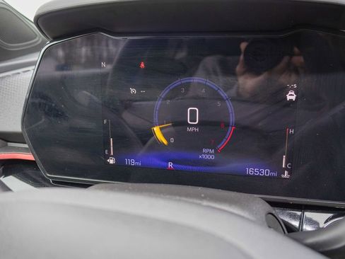 Certified 2024 Chevrolet Trax RS image 24