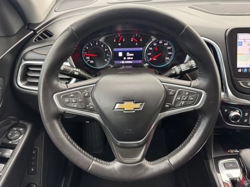 Used 2022 Chevrolet Equinox Premier AWD/4WD image 9
