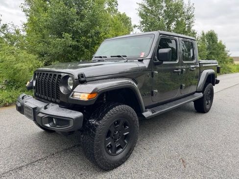 Used 2023 Jeep Gladiator Sport AWD/4WD image 1