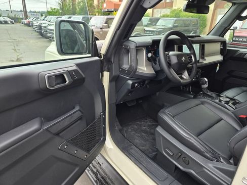 New 2026 Ford Bronco Outer Banks AWD/4WD image 17