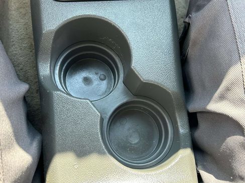 Used 2005 Chevrolet Colorado LS RWD image 22