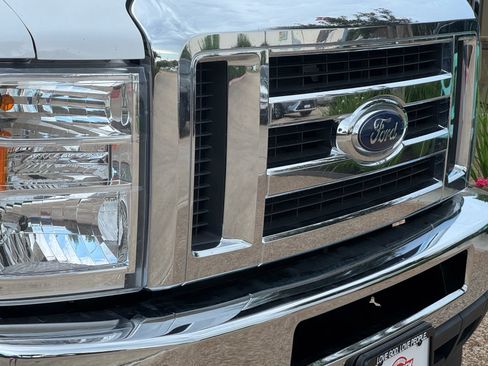 Used 2021 Ford E-350 and Econoline 350 Super Duty w/ Power Windows & Locks Group RWD image 2