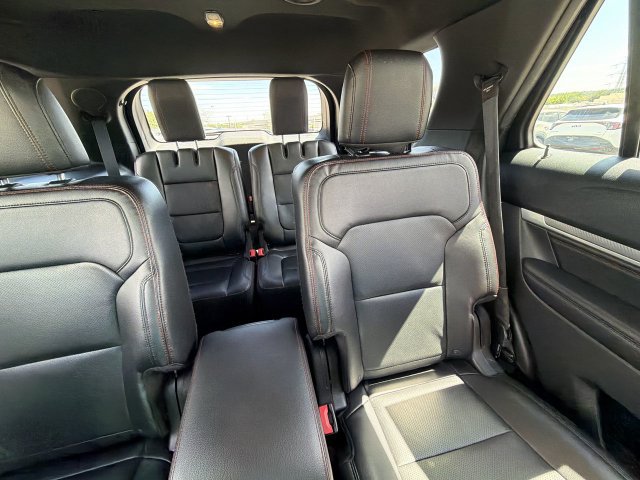 Used 2016 Ford Explorer Sport w/ Equipment Group 401A AWD/4WD image 17