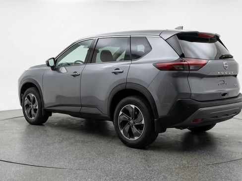 Used 2024 Nissan Rogue SV FWD image 6