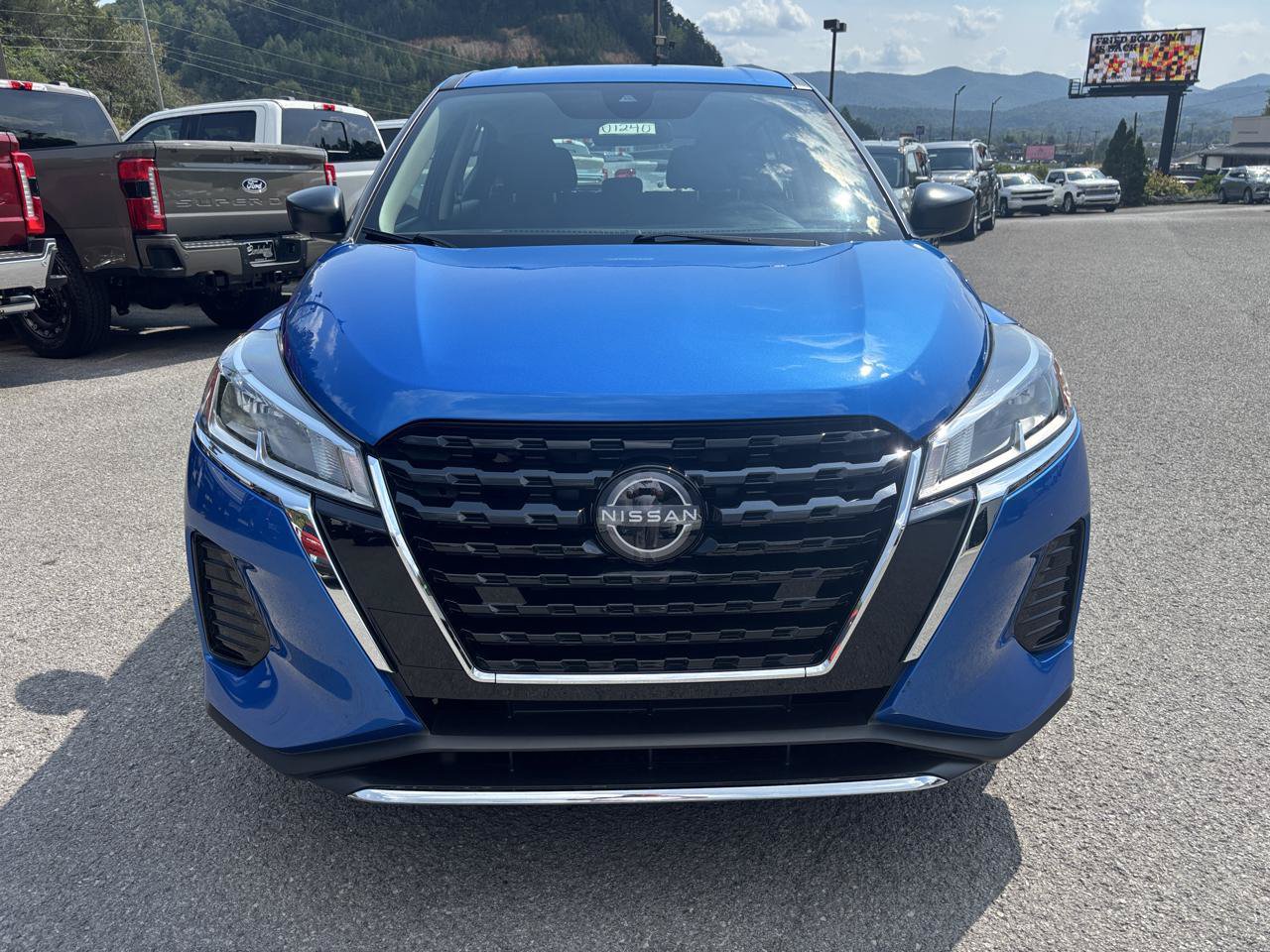 Used 2025 Nissan Kicks Play S FWD image 5