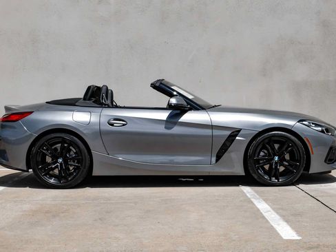 Used 2024 BMW Z4 sDrive30i w/ Convenience Package RWD image 10