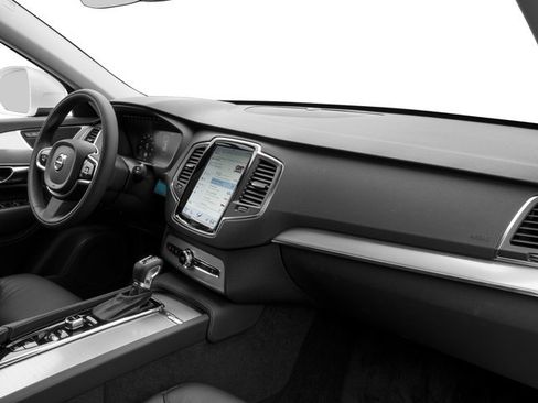 Used 2017 Volvo XC90 T6 Momentum w/ Vision Package AWD/4WD image 16