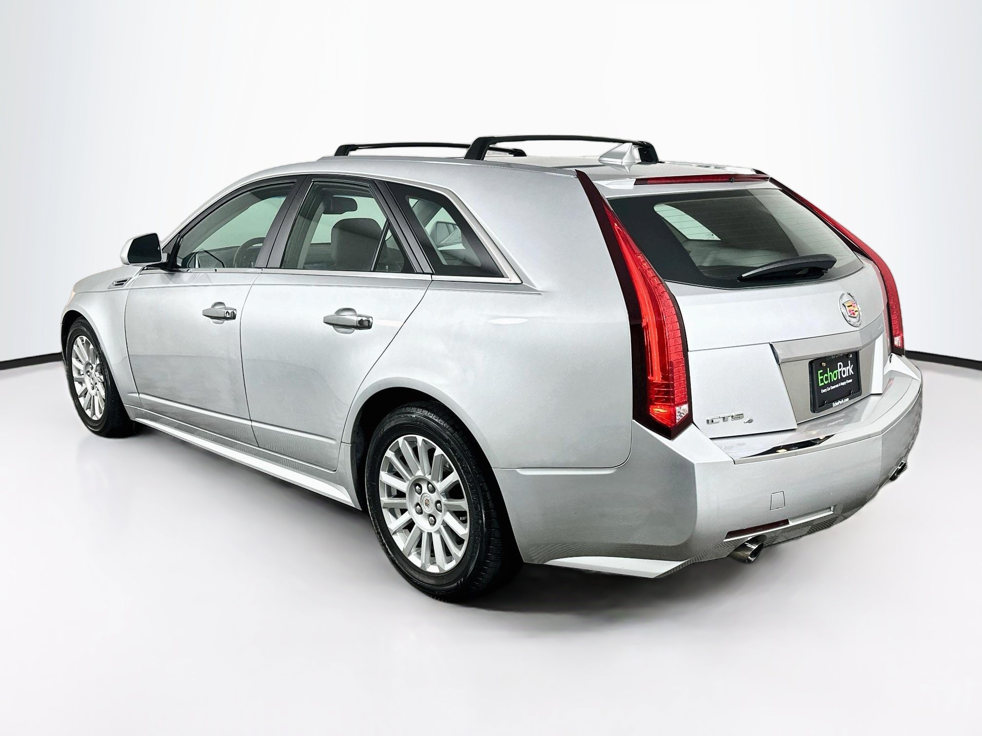 Used 2010 Cadillac CTS Wagon RWD image 5