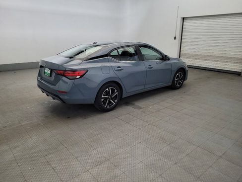 Used 2025 Nissan Sentra SV FWD image 10