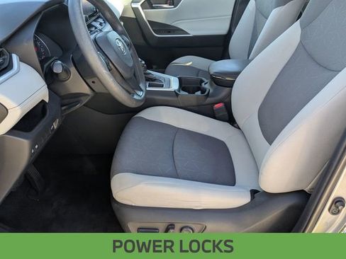 Used 2020 Toyota RAV4 XLE image 14