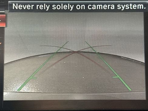 Used 2018 BMW 320i Sedan image 21