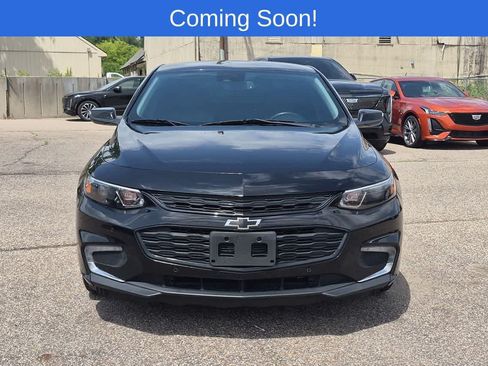 Used 2018 Chevrolet Malibu LT w/ Leather Package FWD image 9