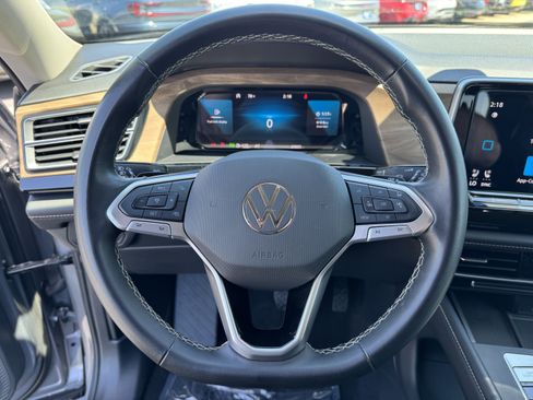 Used 2024 Volkswagen Atlas SE FWD image 20