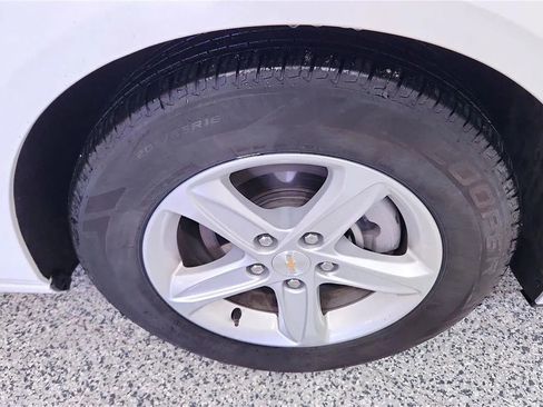 Used 2024 Chevrolet Malibu LT FWD image 13