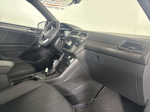 Used 2023 Volkswagen Tiguan SE R-Line FWD image 29