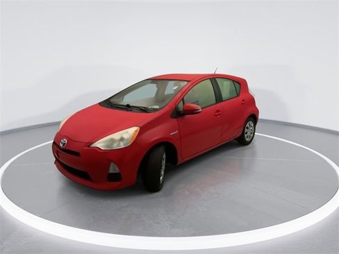 Used 2013 Toyota Prius C image 8