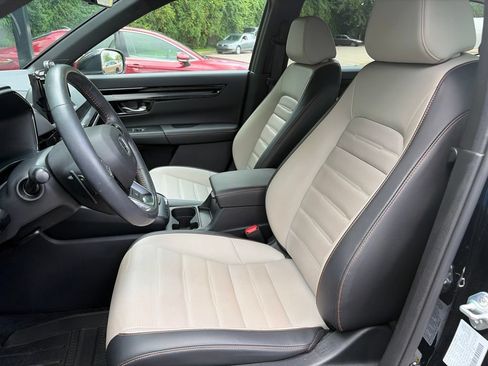 Used 2024 Honda CR-V Sport Touring image 4
