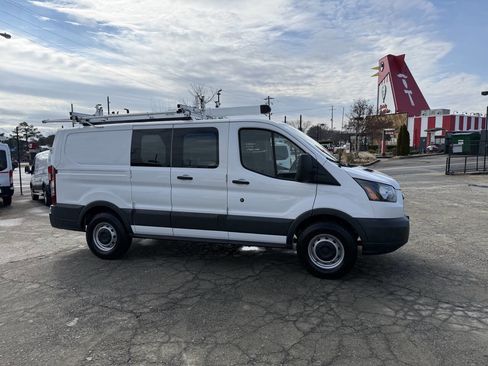 Used 2017 Ford Transit 250 130 Low Roof image 2