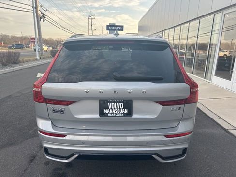 Certified 2025 Volvo XC60 B5 Plus AWD/4WD image 4