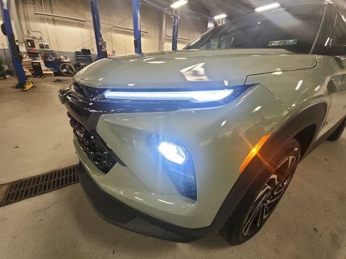 Certified 2024 Chevrolet TrailBlazer RS w/ Convenience Package AWD/4WD image 31