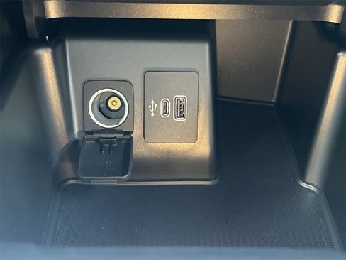 New 2025 Ford Explorer ST-Line w/ Premium Package image 7