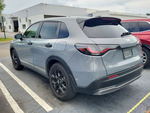 Certified 2025 Honda HR-V Sport image 4