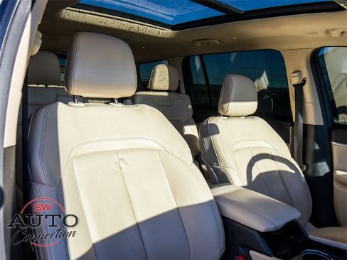 Used 2022 Jeep Grand Cherokee L Limited image 16