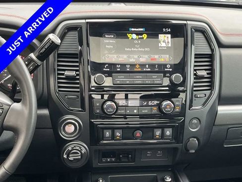 Used 2021 Nissan Titan PRO-4X w/ Pro-4x Convenience Package AWD/4WD image 15
