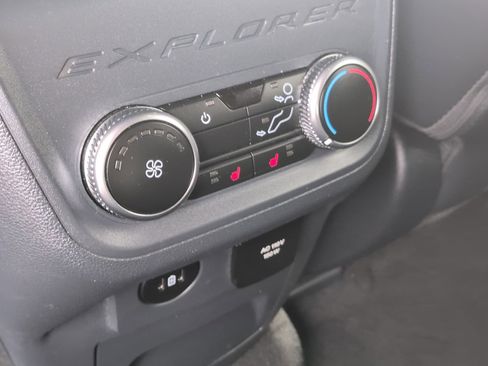 Used 2025 Ford Explorer ST RWD image 27