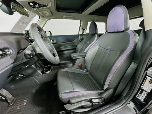 Certified 2025 MINI Cooper 2-Door Hardtop image 20