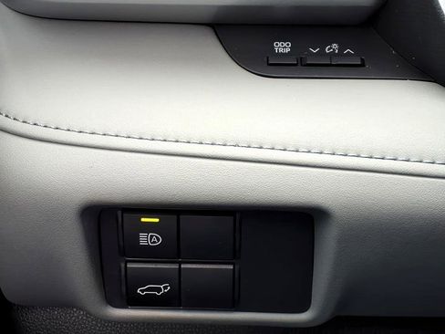 Certified 2022 Toyota Highlander XLE image 23