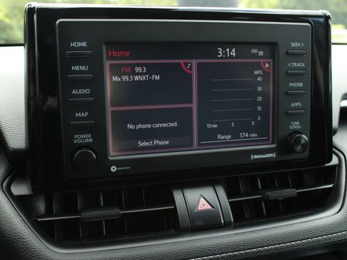 Used 2022 Toyota RAV4 XLE AWD/4WD image 35