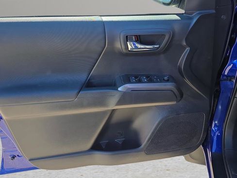 Used 2023 Toyota Tacoma TRD Sport image 10